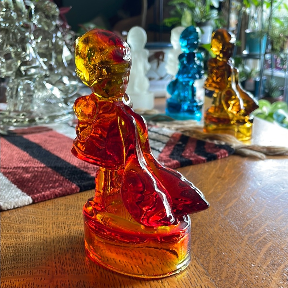 Hummel Glass Art Sculpture